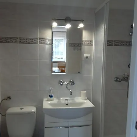 Szmaragd Homestay szállás *