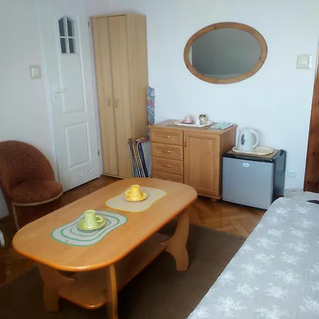 Szmaragd Homestay szállás *