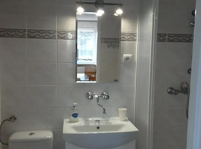 Szmaragd בית אירוח *